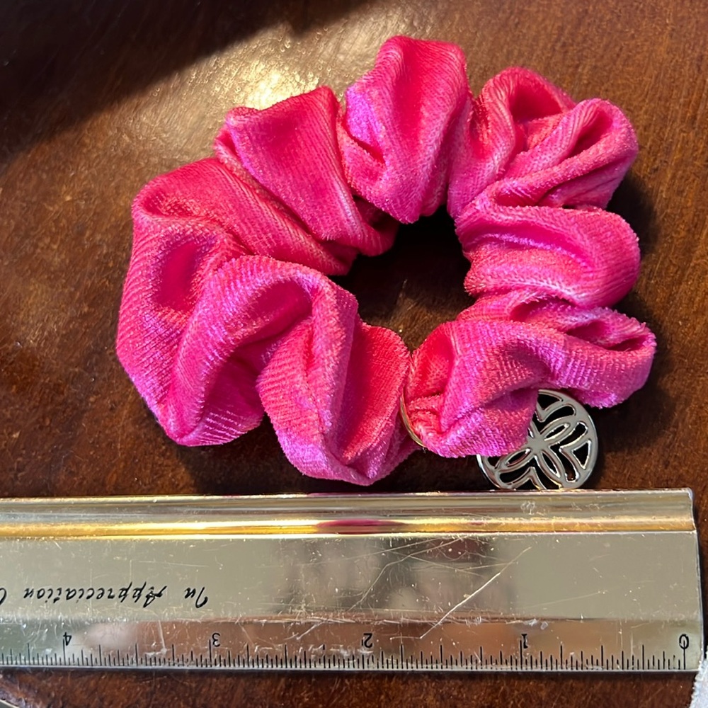 Lilly Pulitzer Hair Scrunchy Pink with Charm